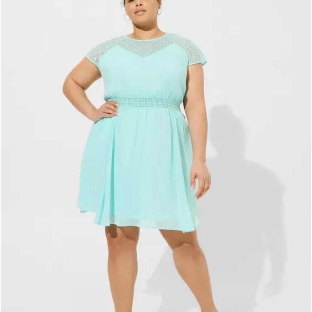 Torrid Mini Clip Dot Crochet Lace Skater Dress Size 2